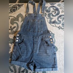 Overall shorts